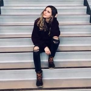 Meet your Posher, Christina